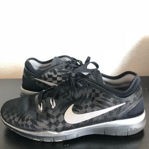 Nike Free TR Fit 5 Trainers - Size 8.5